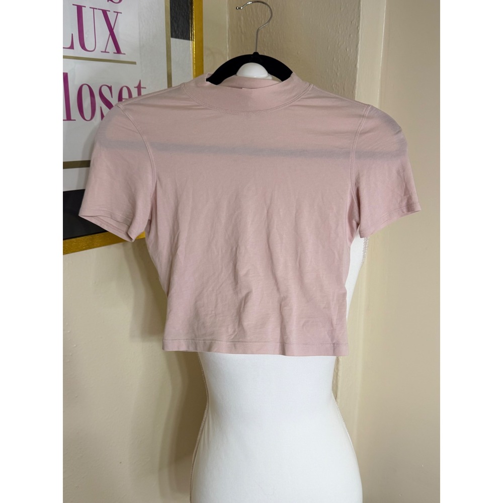 Lululemon Pink Mock Neck Short Sleeve Crop Top Size 2 Activewear Athleisure